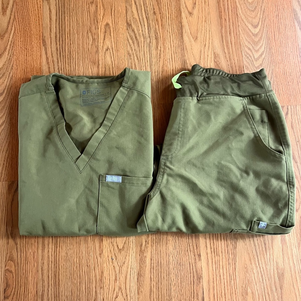 FIGS Set Olive Green Scrubs Top and Bottom Pants Size Medium